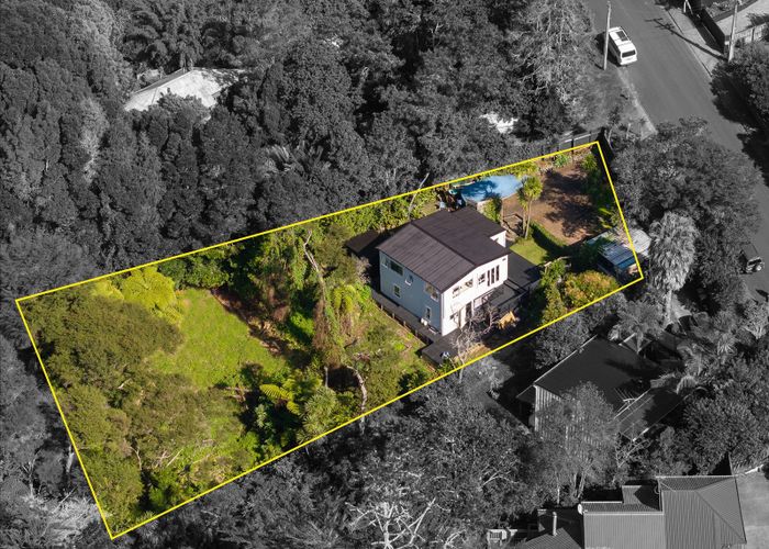  at 5 Fairmount Road, Titirangi, Waitakere City, Auckland