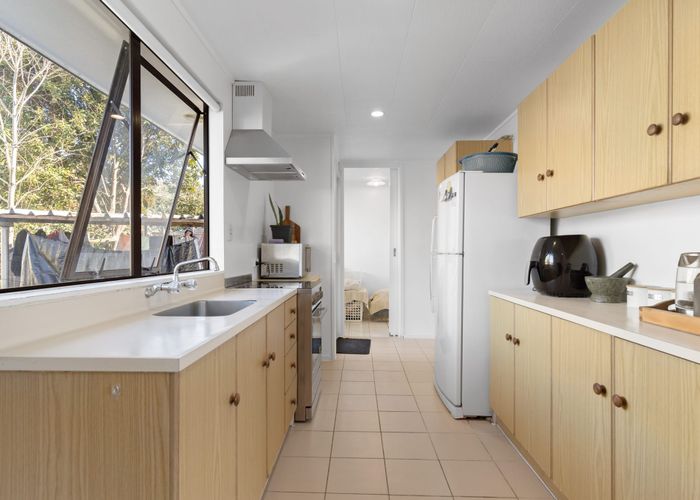  at 2/20 Eastdale Road, Avondale, Auckland City, Auckland