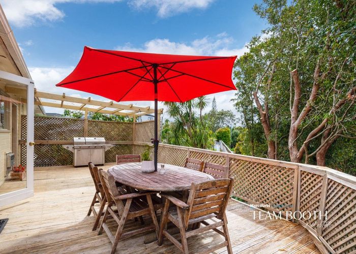  at 2/36 Cassino Street, Bayswater, Auckland