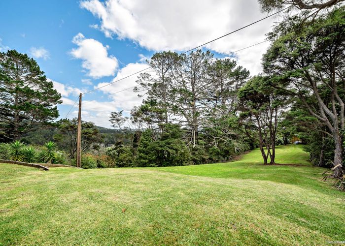  at 86 Christian Road, Swanson, Auckland