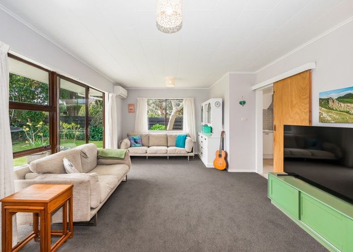  at 4b Princeton Road, Raumati Beach, Kapiti Coast, Wellington