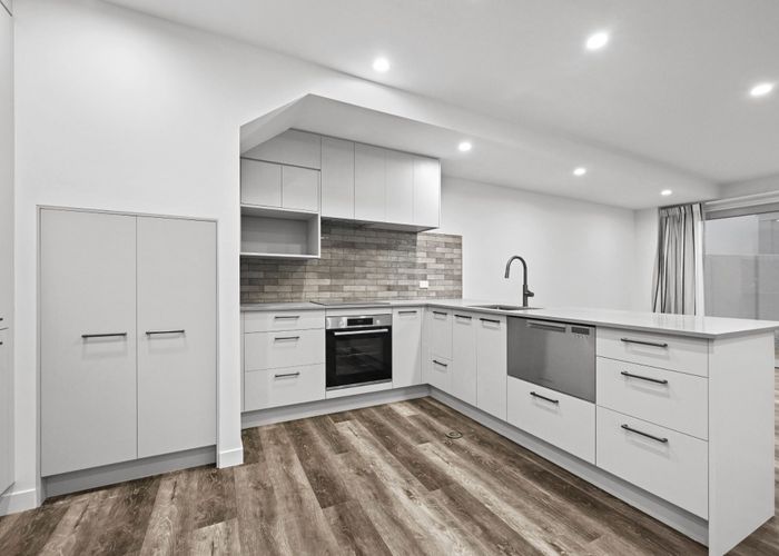  at 3/24 Pickering Crescent, Chedworth, Hamilton