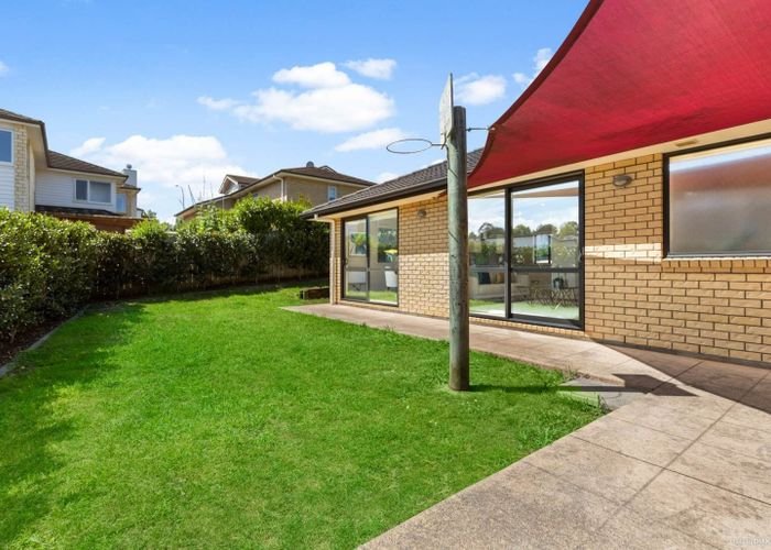  at 3 Ohau Court, Fairview Heights, North Shore City, Auckland
