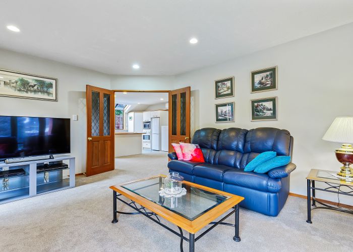  at 2/120 Memorial Avenue, Burnside, Christchurch