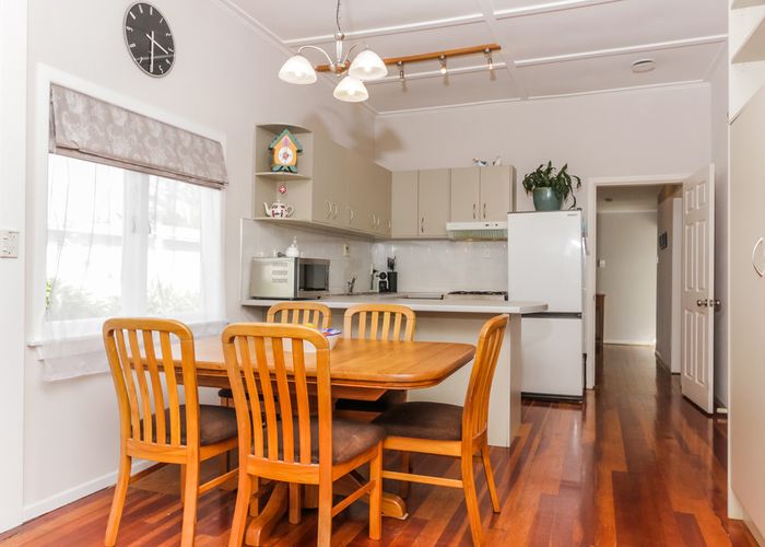  at 15 Albert Street, Otahuhu, Auckland