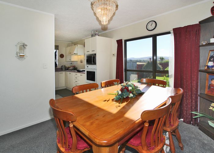  at 10 Peppertree Lane, Woodridge, Wellington