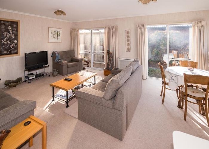  at 2/165 Clarence Street, Riccarton, Christchurch