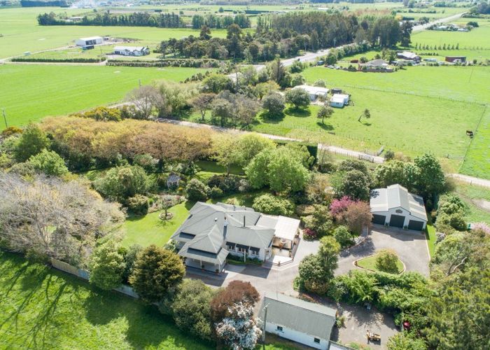  at 1220 Rangitikei Line, Newbury