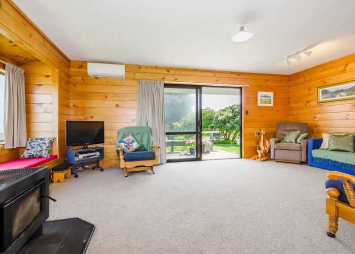  at 6 Oratia Street, Waikanae Beach, Waikanae