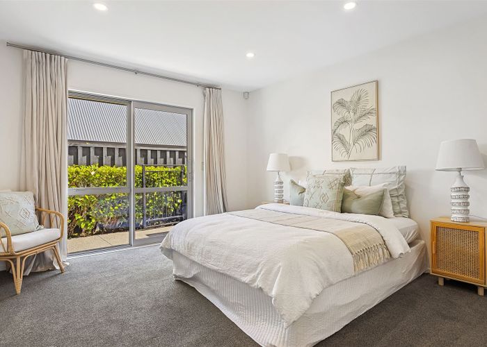 at 10 Lakebridge Place, Parklands, Christchurch