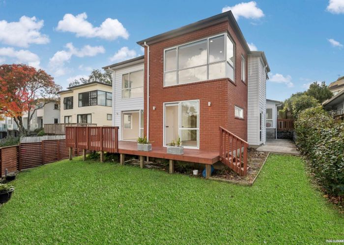  at 11A Kaihu Street, Northcote, Auckland