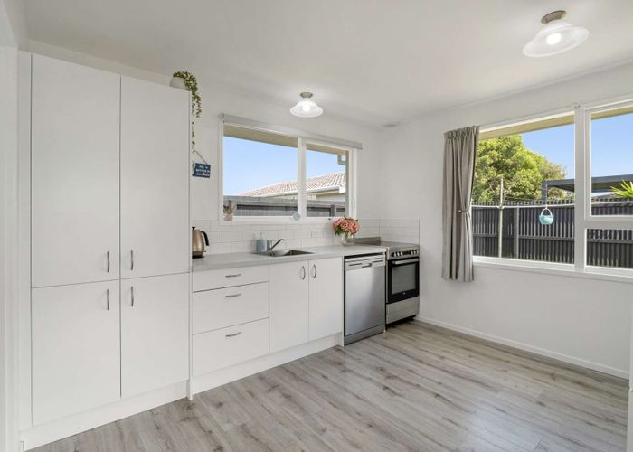  at 2/161 Beach Road, North New Brighton, Christchurch