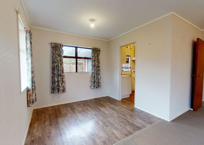  at 2/76 Cambridge Terrace, Waterloo, Lower Hutt, Wellington