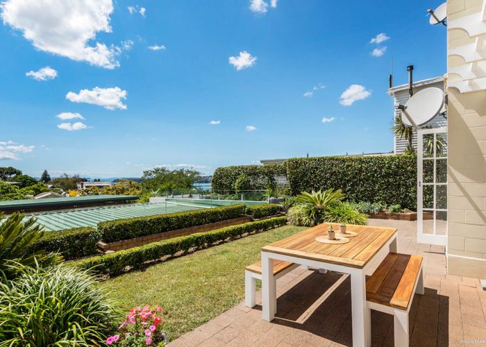 at 2/10 Brighton Road, Parnell, Auckland