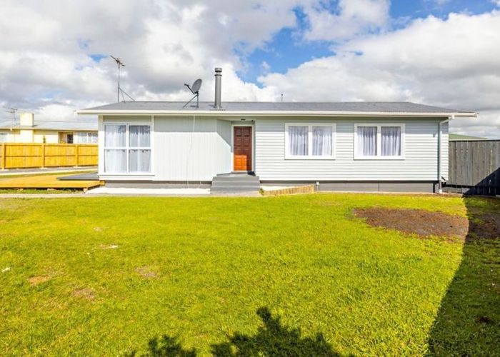  at 24 President Avenue, Papakura, Papakura