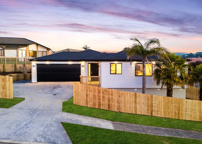 at 18 Hercules Drive, Henderson, Auckland