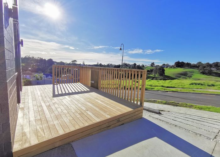  at 21 Henriette Place, Totara Park, Auckland