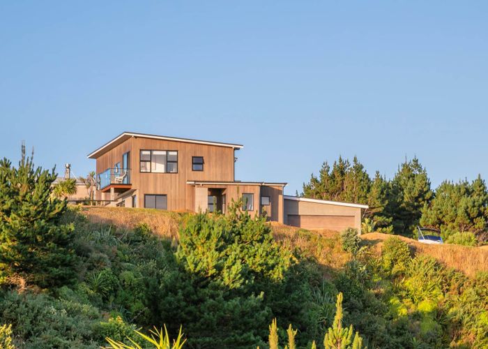  at 165 Constable Road, Muriwai, Waimauku