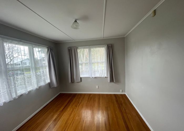  at 111 Gossamer Drive, Pakuranga, Manukau City, Auckland