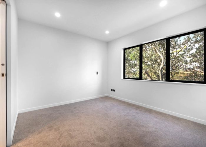  at 2/399 Massey Road, Mangere, Manukau City, Auckland
