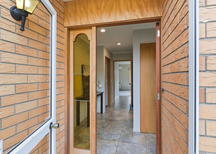  at 2/60 Lancewood Drive, Halswell, Christchurch City, Canterbury