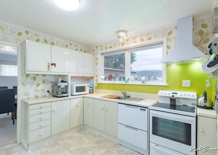  at 64 Holdsworth Avenue, Trentham, Upper Hutt