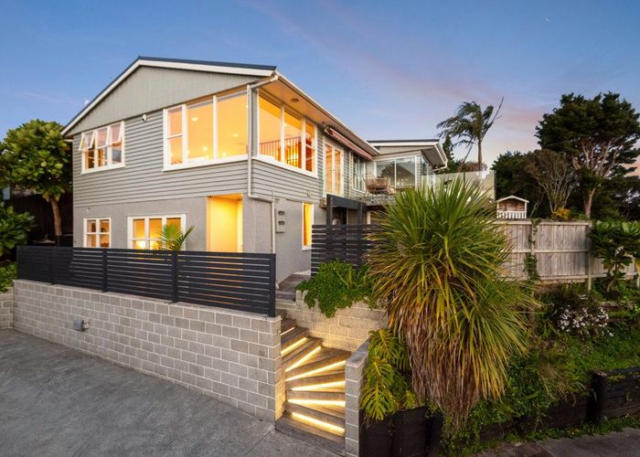  at 1/106 Island Bay Road, Beach Haven, North Shore City, Auckland