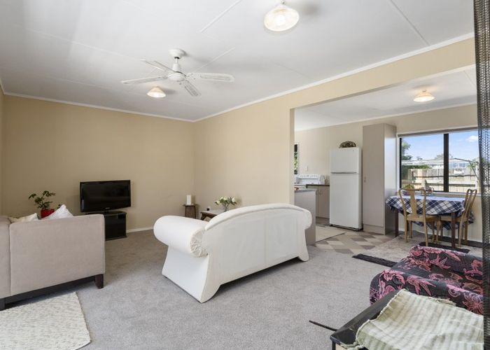  at 32B Somerset Crescent, Highbury, Palmerston North