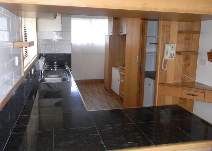  at 6 Windermere Crescent, Blockhouse Bay, Auckland City, Auckland