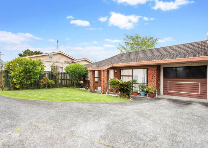  at 2/5 West Street, Papakura, Papakura, Auckland