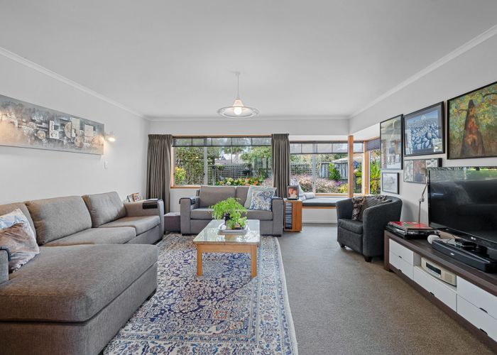  at 6 Argyle Place, Highlands Park, New Plymouth