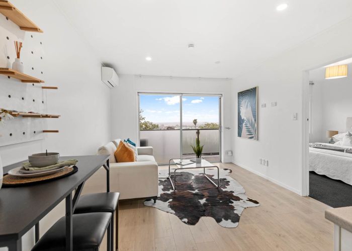  at 2/9 Strong Street, Saint Johns, Auckland City, Auckland