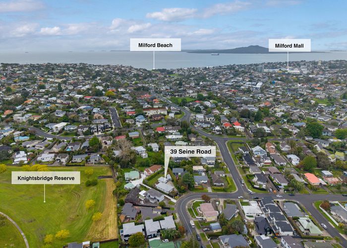  at 39 Seine Road, Forrest Hill, North Shore City, Auckland