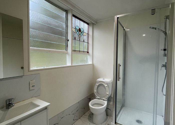  at 4/2 Waitati Place, New Windsor, Auckland City, Auckland