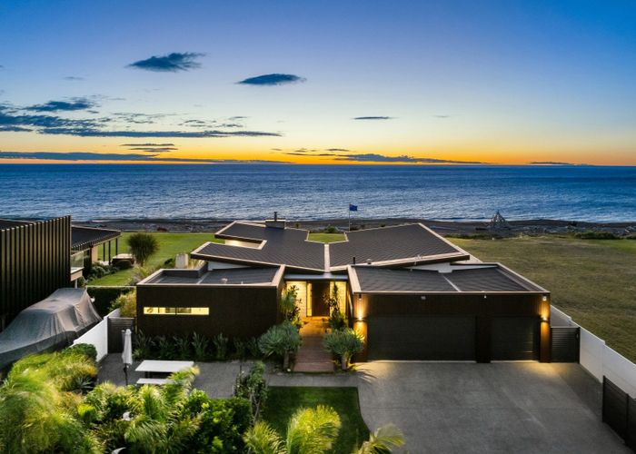  at 10 Mer Place, Bay View, Napier