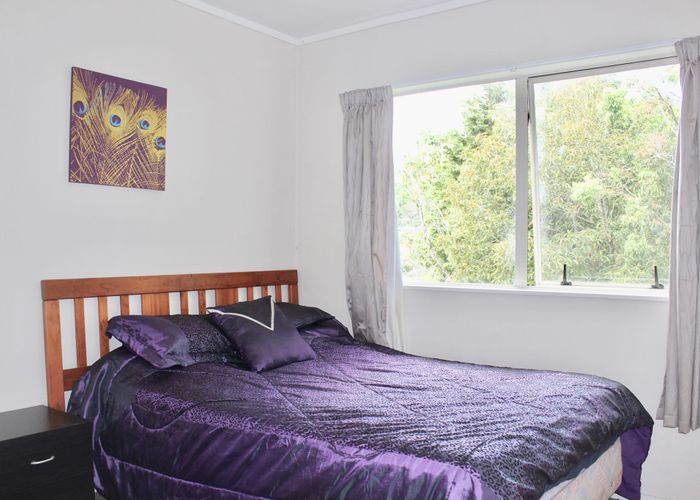  at 2/39 Lancaster Road, Beach Haven, Auckland