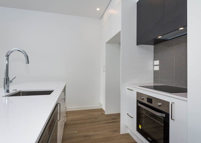  at 14/1 Genevieve Lane, Hobsonville, Waitakere City, Auckland