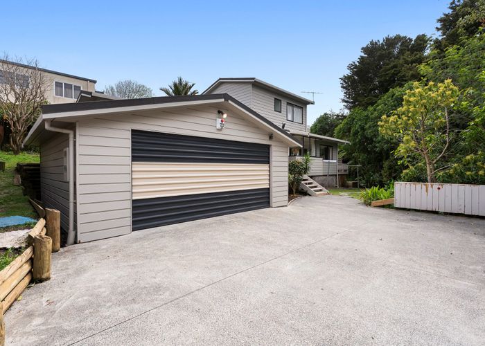  at 99A Redoubt Road, Goodwood Heights, Manukau City, Auckland