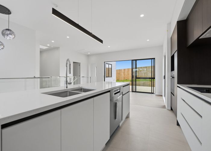  at 8/20 Melia Place, Stanmore Bay, Rodney, Auckland