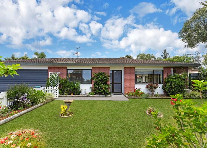  at 8/39 Swanson Road, Henderson, Auckland