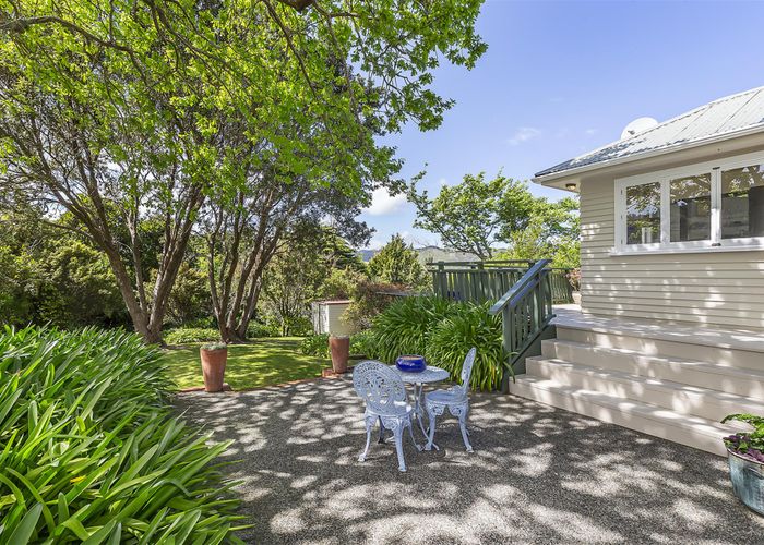  at 31 Chester Road, Tawa, Wellington