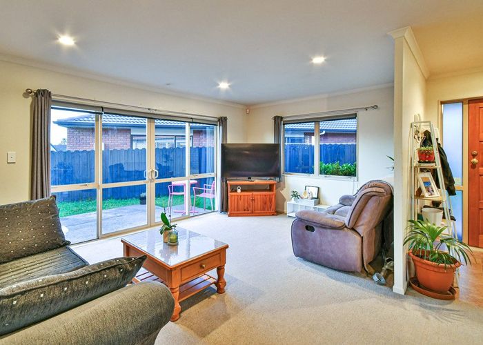 Recently sold 22 Carisbrook Crescent, Papakura homes.co.nz