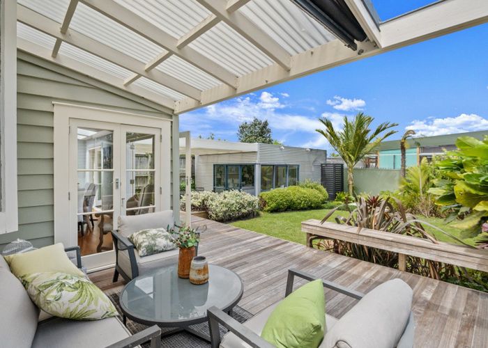  at 100 Old Mill Road, Westmere, Auckland