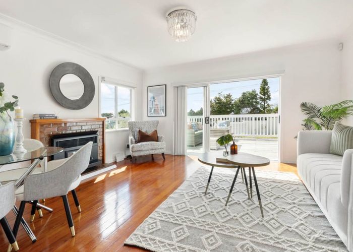  at 98 Lynwood Road, New Lynn, Auckland