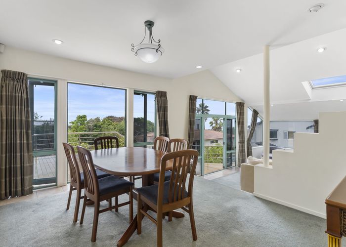  at 9 Aberdeen Road, Castor Bay, Auckland