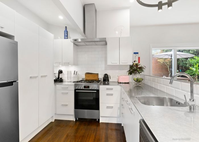  at 8 William Street, Hataitai, Wellington