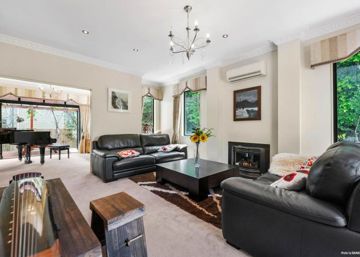  at 10 Kingsgate Place, Dannemora, Manukau City, Auckland