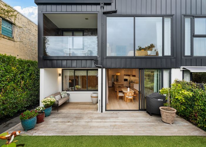  at 2/35 Surrey Crescent, Grey Lynn, Auckland City, Auckland