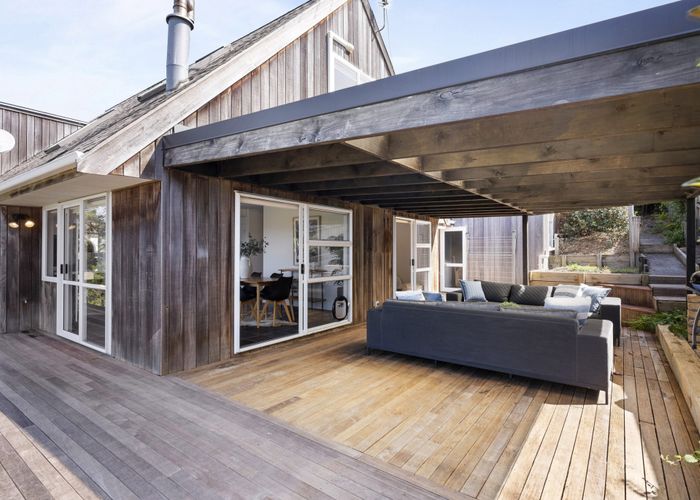  at 2/15A Beatrice Avenue, Hillcrest, Auckland