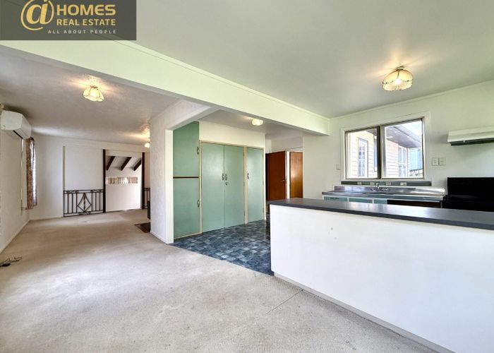  at 16 Edgewood Way, Henderson, Waitakere City, Auckland